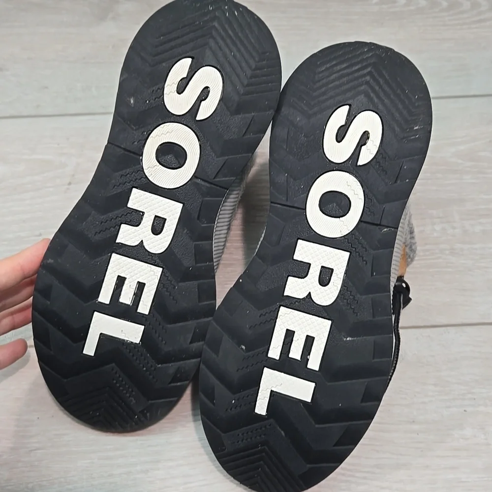 Sorel Kids BigGirl Out And About Ankle  Waterproof Duck Boot Sneakers Shoes Sz 4